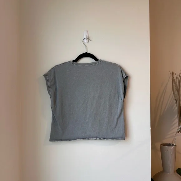 Zara Short-Sleeved T-Shirt in Pearl Grey size Medium - Picture 5 of 11